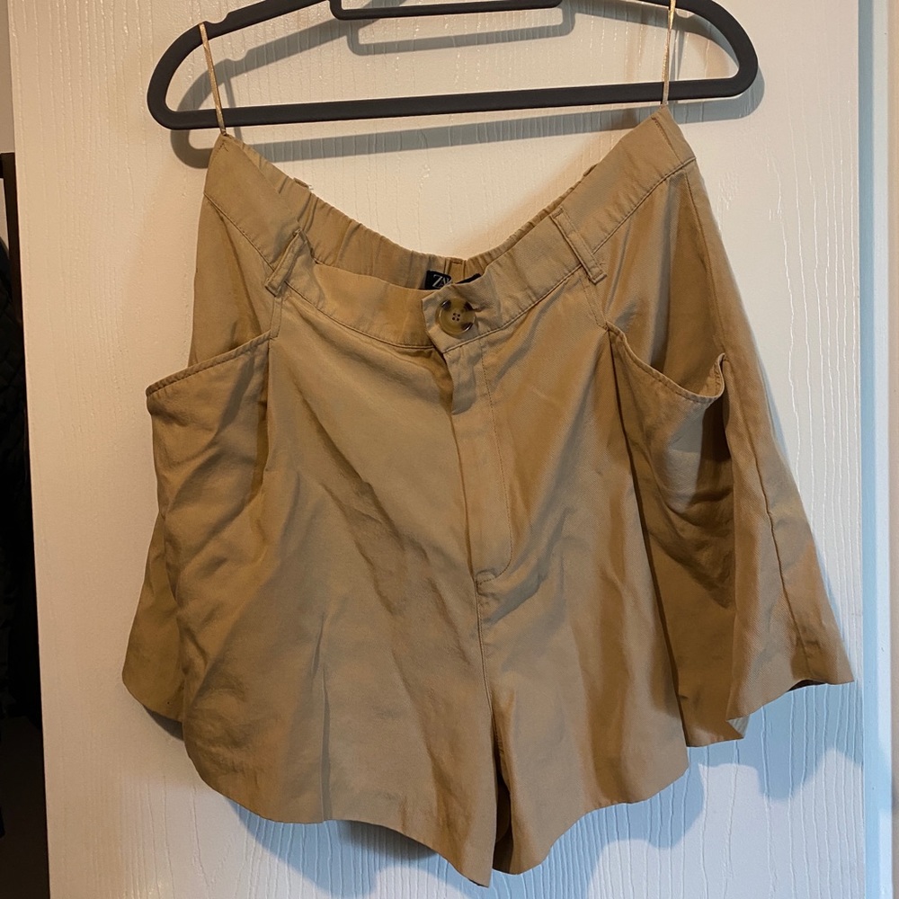 Zara Highwaist Khaki Shorts XL